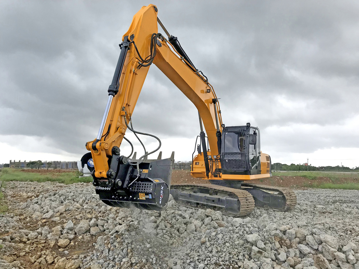 Reinforced concrete crushing with a CBE 20