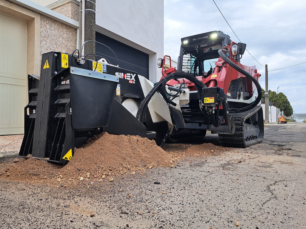 Simex raggiunge i 700 mm di profondità con una nuova escavatrice a ruota