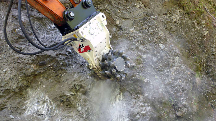 Testa fresante TF 1100 Simex in azione in Romania!