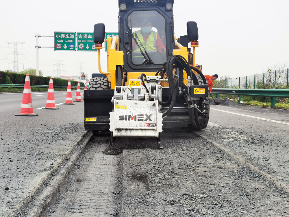 Simply quality: the Simex PL 45.20 planer